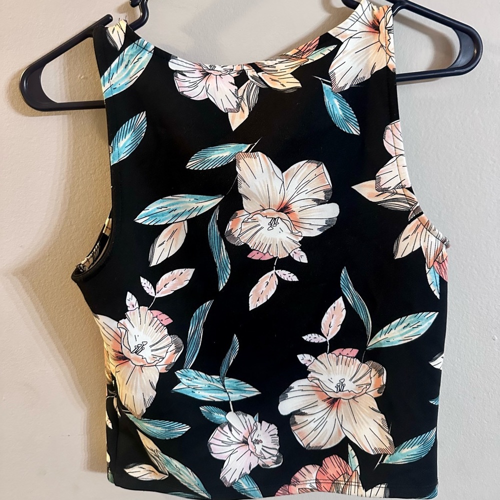 Black flower print crop top - Picture 2 of 2